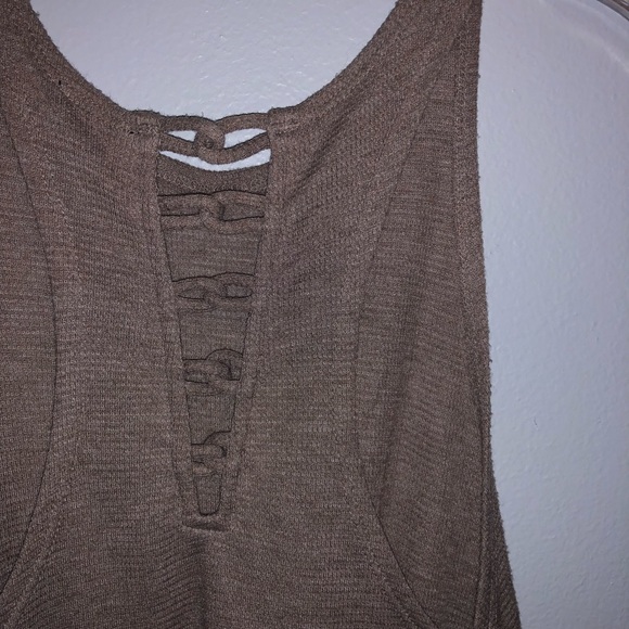 tan tank top - Picture 3 of 4